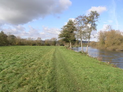 P2007B040319	Heading west to Hambleden Lock.