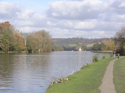 P2007B040350	Heading south to Henley.