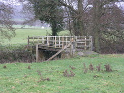 P2007B261493	A footbridge to the south of Wardour.