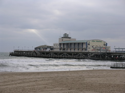 P2007C131902	Bournemouth Pier.