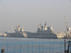 P2007C192058	Two aircraft carriers moored at Porsmouth dockyard.