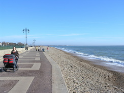 P20082082913	The promenade heading towards South Parade Pier.