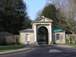 P20082183605	The imposing gateway leading into the grounds of Bryanston School.