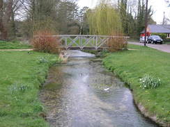 P20084104230	The River Itchen in Cheriton.