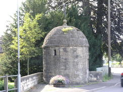 P20088155364	An old building in Shrewton.