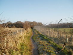 P2008C280016	The path heading south from Mallards Moor towards the railway.