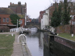 P20091015723	Newbury Lock, with Water Bridge in the background.