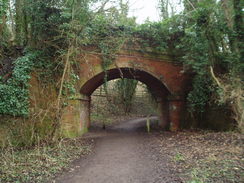 P20091150047	A bridge under the old railway line.