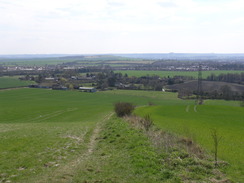 P20104090209	The descent down off Roundway Hill.