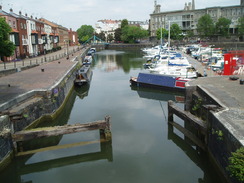 P20105260122	The floating harbour.