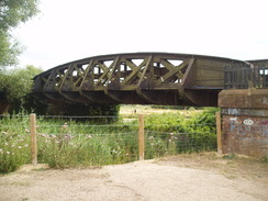 P20108030068	The railway bridge over the Avon.