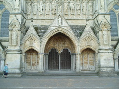 P2010A250011	Salisbury cathedral.