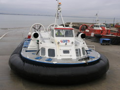 P20111041507	A hovercraft at Ryde.