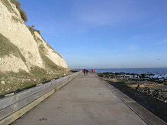 P20111191724	Following the promenade towards Ventnor.