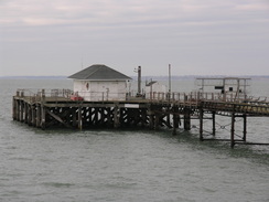 P20111242199	Totland Pier.