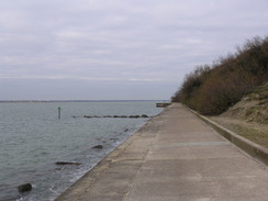 P20111242205	The promenade heading away from Totland Pier.