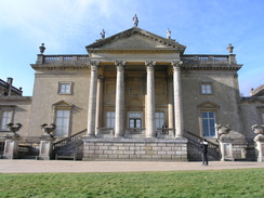 P20112032764	Stourhead House.