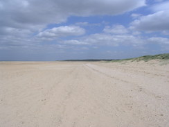 P20115236065	Following the beach eastwards towards Holkham Gap.