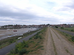 P20115236111	Heading south along the flood bank towards Wells-next-the-Sea.