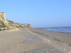 P20115256400	Looking west along the beach.