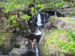 P2011DSC00271	A stream near Inversnaid.