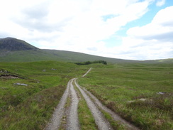 P2011DSC00564	Following the road northwards towards Ba Bridge.