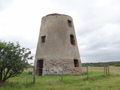 P2011DSC01387	Castor windmill stump.