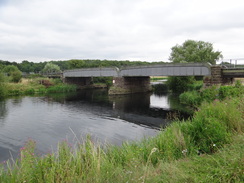 P2011DSC01407	The bridge carrying the Nene Valley Railway over the river.