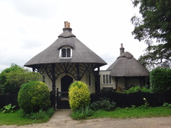 P2011DSC02352	A cottage in Roudham.