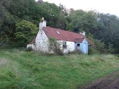 P2011DSC03612	A cottage at Leitirfearn.