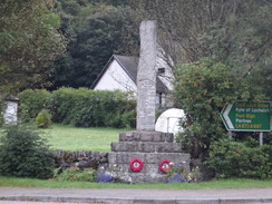 P2011DSC03799	Invermoriston war memorial.