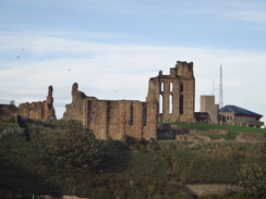 P2011DSC06184	Tynemouth priory.