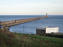 P2011DSC06185	Tynemouth North Pier.