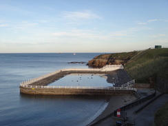 P2011DSC06203	The marine pool at the southern end of Long Sands.