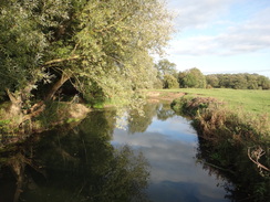 P2011DSC06405	The Waveney in Earsham.