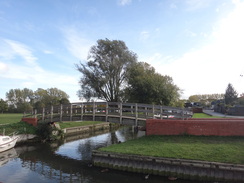 P2011DSC06512	A footbridge over an inlet off the Waveney in Beccles.