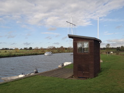 P2011DSC06525	A sailing hut beside the Waveney.