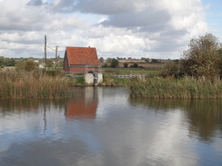 P2011DSC06559	A pumping station on the other side of the river.