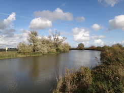 P2011DSC06565	Following the Waveney northeastwards towards Peto's Marsh.