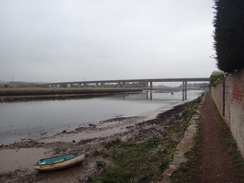 P2011DSC07404	Following the path north alongside the river from Topsham.