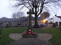 P2011DSC07547	Castleton war memorial.