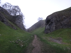 P2011DSC07553	Ascending Cave Dale.