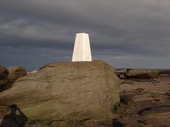 P2011DSC07876	Kinder Low trig pillar.