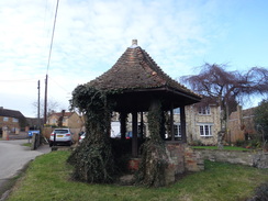 P2012DSC08643	Graveley pump house.