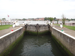 P2012DSC00774	The entrance lock into Oulton Broad.