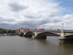 P2012DSC01241	Battersea Bridge.