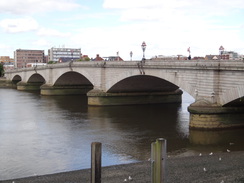 P2012DSC01275	Putney Bridge.