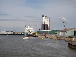 P2012DSC01729	Lowestoft Inner Harbour.