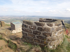 P2012DSC02785	The shelter and viewpoint on Cringle Moor.