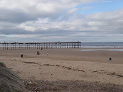 P2012DSC02986	Saltburn pier.